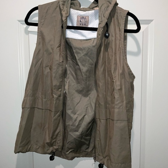 Susquehanna Trail Outfitters Hooded Vest - Picture 1 of 8